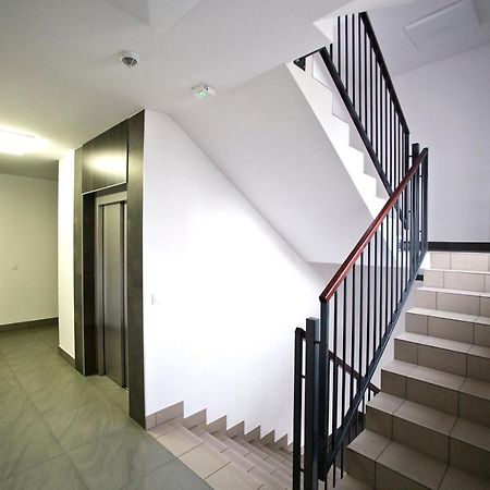 Airport Okecie Klobucka P&O Serviced Apartments Warsaw Exterior photo