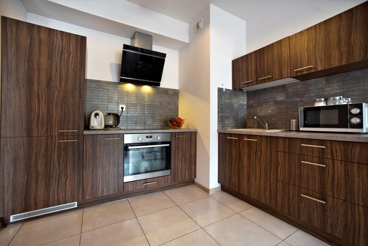 Airport Okecie Klobucka P&O Serviced Apartments Warsaw Exterior photo